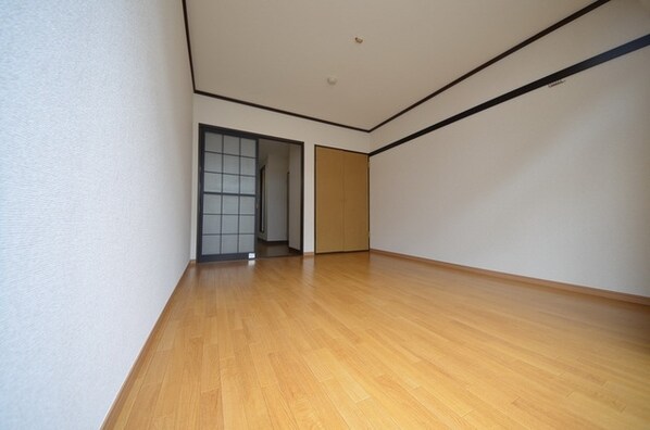 メゾンドール国立の物件内観写真